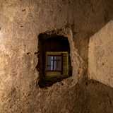 Il luogo era una cisterna romana del II secolo d.C. che riforniva il sovrastante impianto termale emerso durante i lavori di consolidamento della struttura